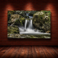 Картина на полотні «Малий водоспад серед мохових скель» (N1087), 55×35 см